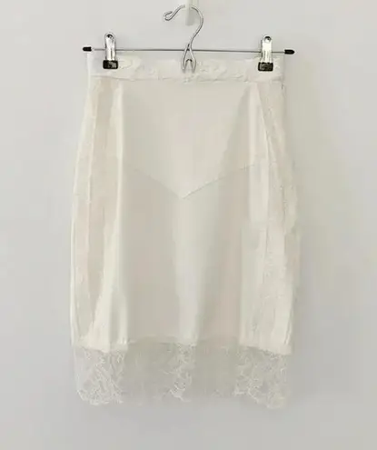 Bebe Vintage Y2K Lace Embroidered Pencil Skirt White Size 2