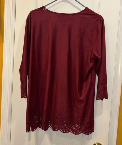 ISABEL HAYLEY BRAND MAROON TOP 3/4” SLEEVE LACE UP TIE IN FRONT LACE LIKE CUTOUT Red Size L