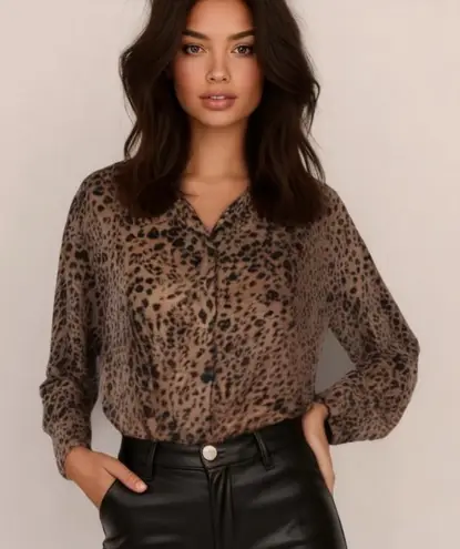 Vintage Velvet Cheetah Leopard Print Button