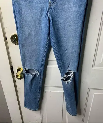 Rolla's Rolla’s East Coast ankle high rise skinny distressed busted knees jeans size 27