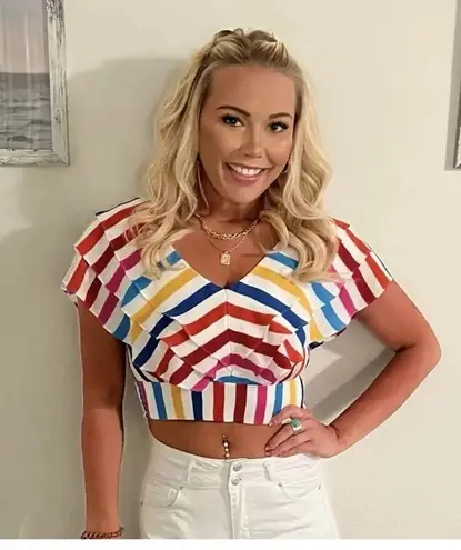 RTR Color Me Courtney Holly Ruffle Top size 4/ Small White