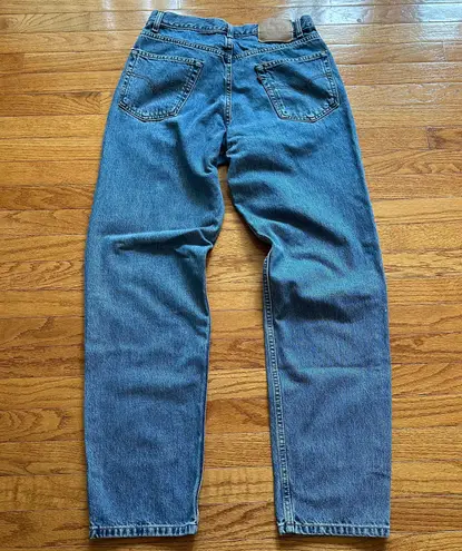 Levi's 1990s Levi’s 505 RedTab Relaxed Fit Medium Wash Denim Jeans Size 34x32