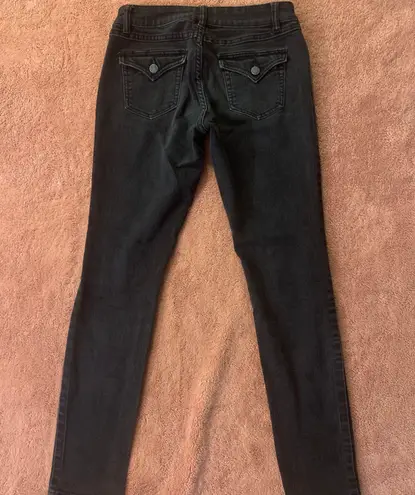 D. Jeans black skinny jeans