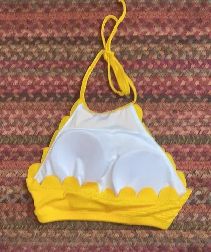 Zaful NWOT YELLOW RIBBED SCALLOP EDGE HALTER CROP TOP BIKINI TOP