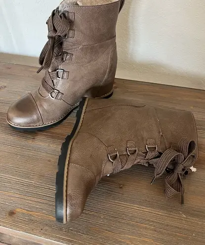 Universal Threads Goode Co Women’s Wedges Boots Faux Fur Lining Size 9 thumbnail 1