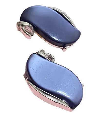 Vintage Lisner Navy Blue Clip