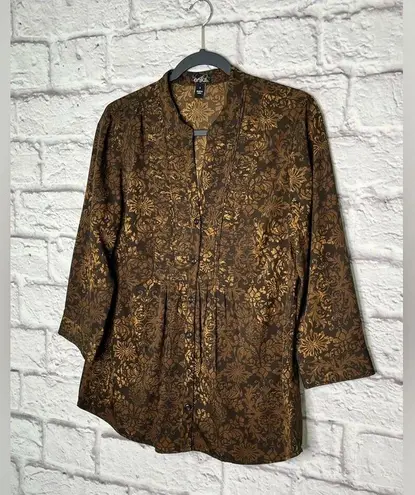 Erika  soft 3/4 button up blouse size small thumbnail 2