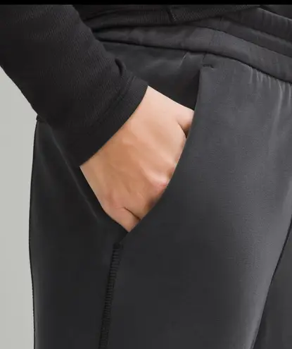 Lululemon Softstreme High-Rise Pant  Size 2 BLACK Regular  NWT