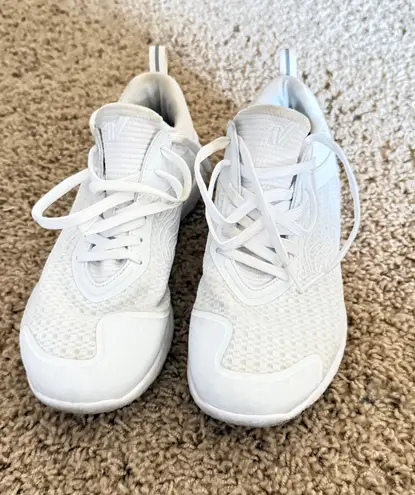 Varisty White Varsity Cheer Shoes thumbnail 1