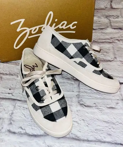 Zodiac  Cheezburger Sneakers NEW!! Sz 9