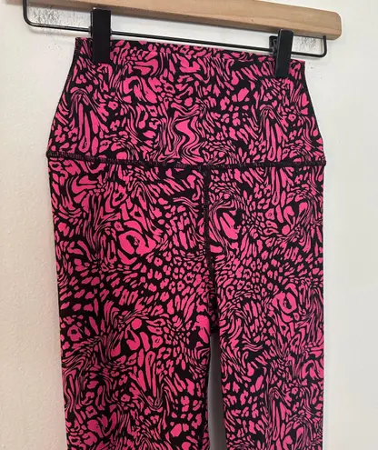 Carbon 38 - Swirly Leopard Printed 7/8 Legging Hot Pink Barbie Yoga Workout