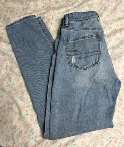 American Eagle Outfitters Mom Jeans