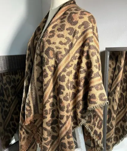 Steve Madden Steve Maddon sweater/shaw size osfm