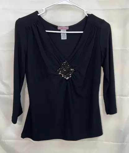 Vintage Vol. 1 petite women's black sequin diamond v