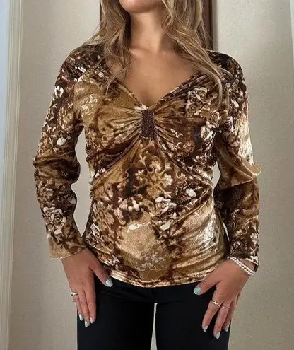 Nine West  velvet brown pattern top with cool scoop