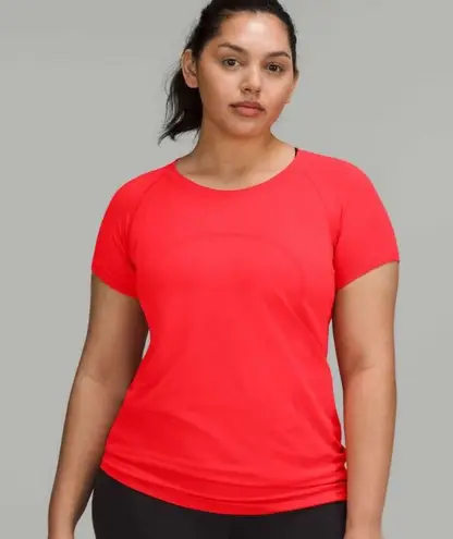 Lululemon  Swiftly Tech 2.0 Short Sleeve Short Womens Size 16 Love Red NWT thumbnail 1