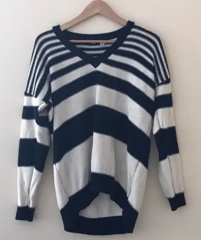 Urban Outfitters BDG Boyfriend Striped Oversized Knit V Neck Long Sweater