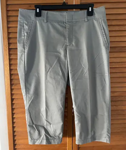 Dockers Women’s Grey Cropped Capri Pants Size 12P
