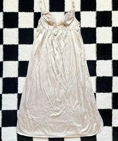 Vanity Fair Vintage 70s Cream Slip