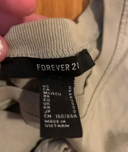 Forever 21 Cropped T Shirt