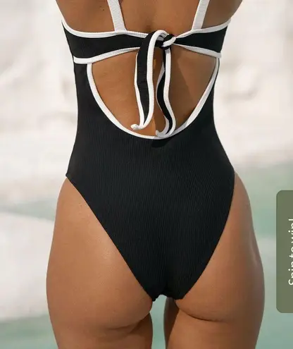 Berlook Contrast Trim Knotted One