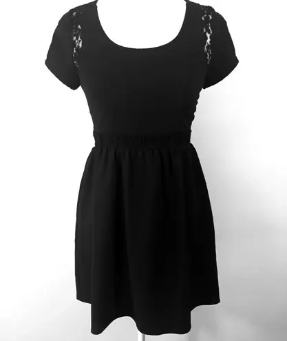 Monteau Black Cap Sleeve Dress Size Small