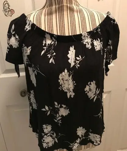 Maitai off the shoulder top