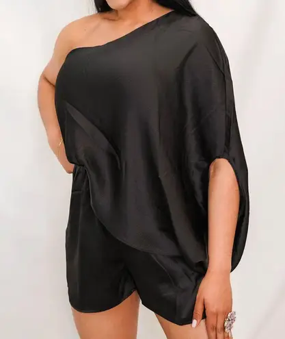 Mittoshop NWT Black One Shoulder Satin Romper Size Small