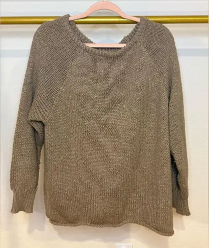 Women’s tan brown knit sweater, large