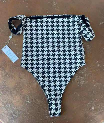 frankie's bikinis NWT  every woman one piece