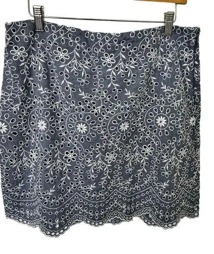 Loft  Chambray Blue White Eyelet Floral Mini Skirt with Scalloped Hem Women's 10