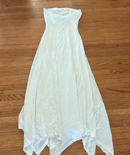 Ser.o.ya Lucia maxi dress White