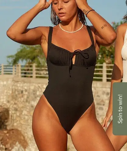 Berlook Cutout Tie One