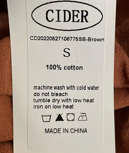 Cider NWT Ruffle Button Up Knotted Cropped Tank Top Brown Size Small