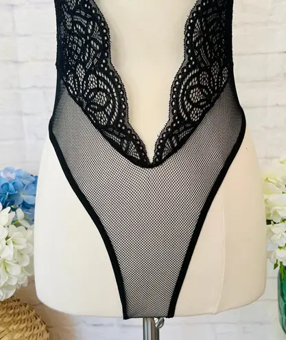 Boutique NEW Lace Teddy