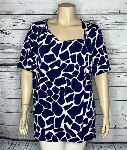 Effortless Style by Citiknits Sz 3X Blue & White Giraffe Animal Print Blouse Top