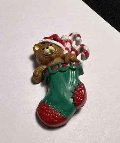 Hallmark 1985 Cards Brown Bear In Stocking Candy Cane Christmas Brooch Pin