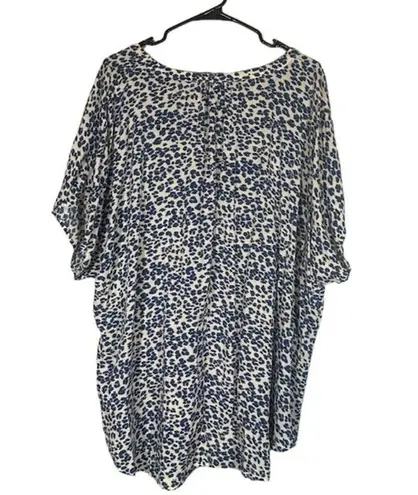 Grand & Greene Blue & White Print Short Sleeve V