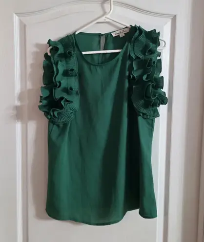 Vine & Love Women’s Green Ruffle Blouse Sz M. 6022