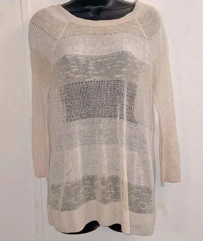 Anthropology/moth size medium, women’s knit, long sleeve, lightweight crewneck. Tan
