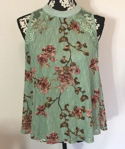 Coco + Jaimeson Lace floral airy tank top