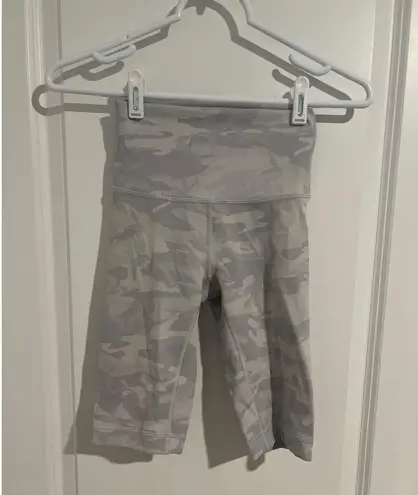 Lululemon 8” Inseam Shorts – White Camo, Size 2