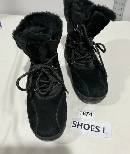 Baretraps Womans Aero Black Suede Lace Up Fur Lined Winter Ankle Boots 9 M