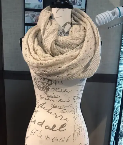 infinity Birkshire Fashion cream color scarf