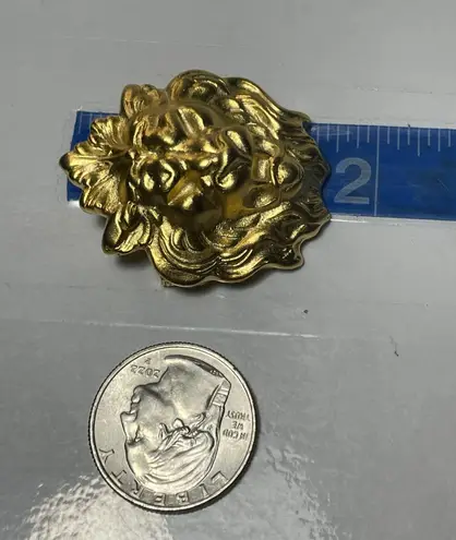 Head Gold Tone Lion Face Brooch