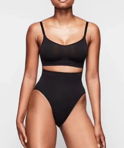 SKIMS Seamless Sculpting Bra