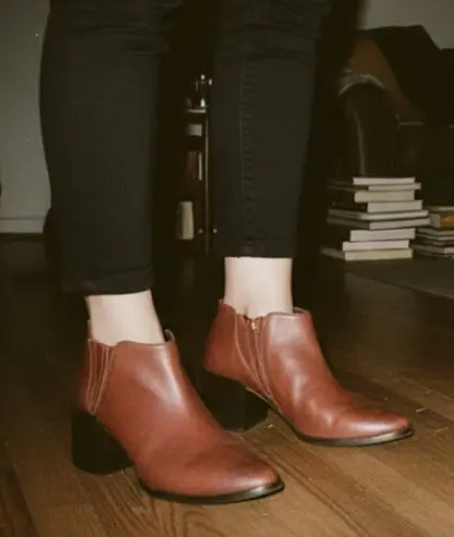 Matisse Victory Brick Leather Pointed Toe Booties Red Size 8.5