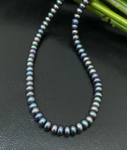 Sterling Silver Vintage Peacock Freshwater 4mm Seed Pearl Clasp Choker Necklace