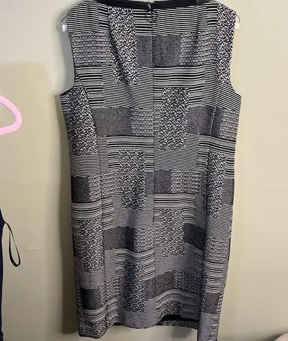 Akris Punto Black and White sleeveless tweed front zipper pockets Dress