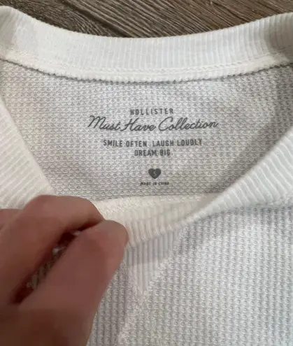 Hollister Must Have Collection White Waffle Knit Long Sleeve Tee